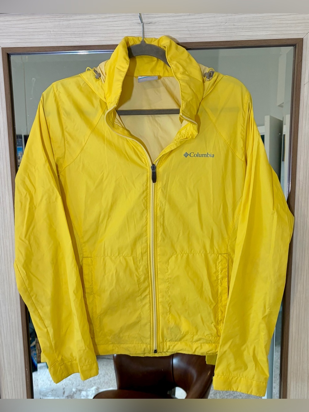 COLUMBIA Yellow Rain Jacket Coat Raincoat Women Small Hooded Classic waterproof
